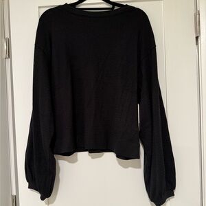 Women's Black Long Sleeve Top